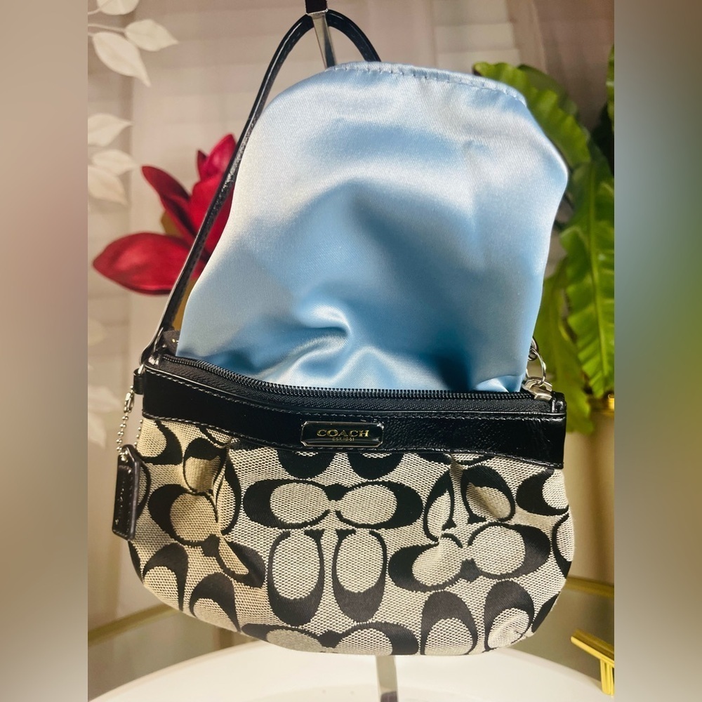 Coach Corner Zip Wristlet Black and Grey - Picture 5 of 11